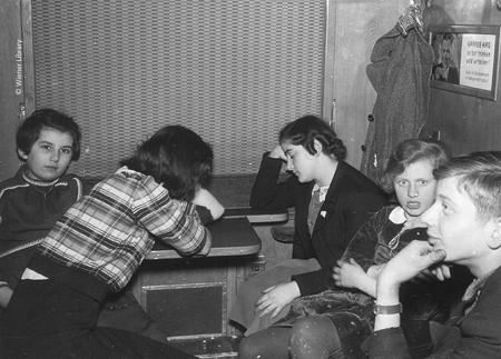 Jewish refugee children on a train