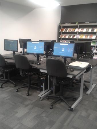 Newburn Library public computers
