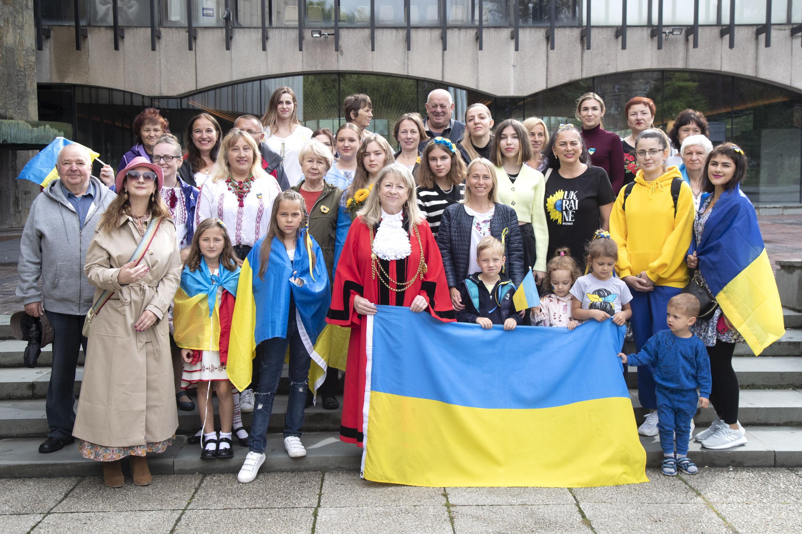 Lord Mayor and Ukrainian ladies